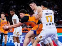 开云下载-山西篮球队气势如虹，夺得关键胜利