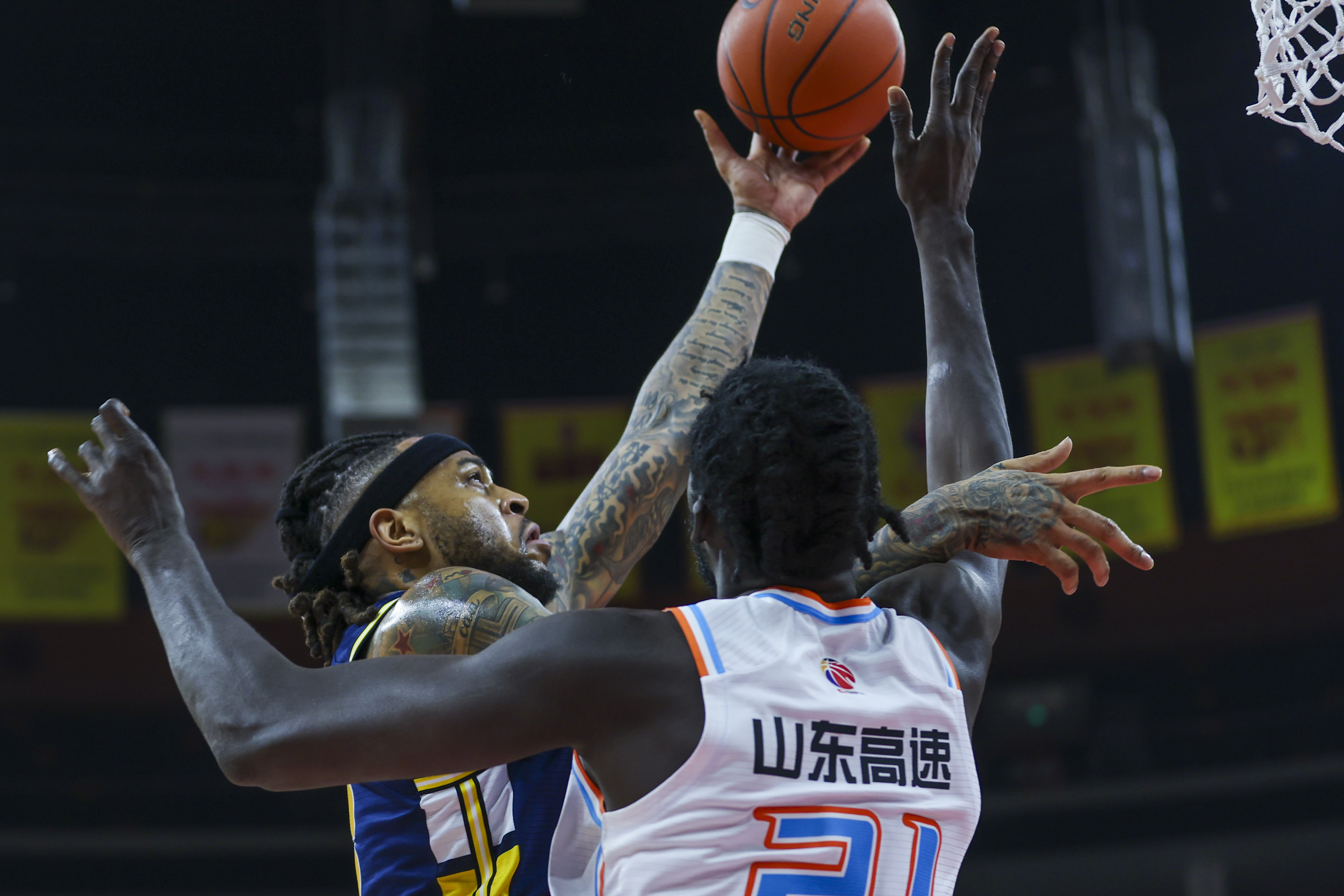 关键比赛多次悬而未决,胜负由时机决定 关键比赛多次悬而未决,胜负由时机决定