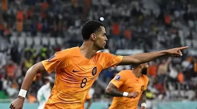 英格兰队连克对手,晋级胜出名列前茅 英格兰队连克对手,晋级胜出名列前茅