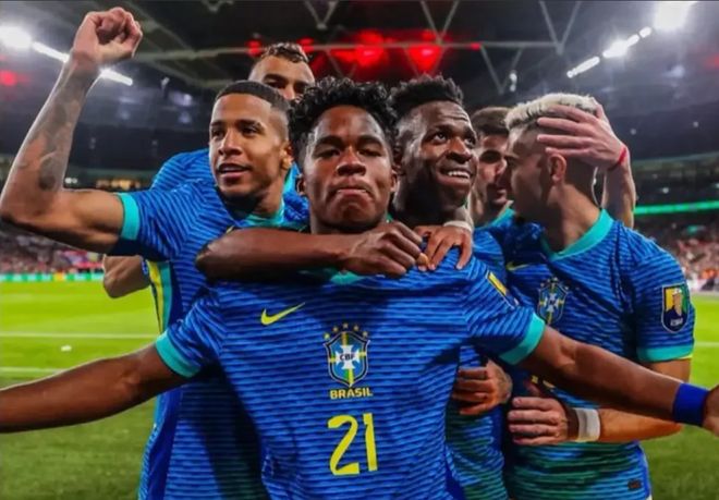 欧洲国家队赛场上的精彩瞬间引发球迷热议的简单介绍