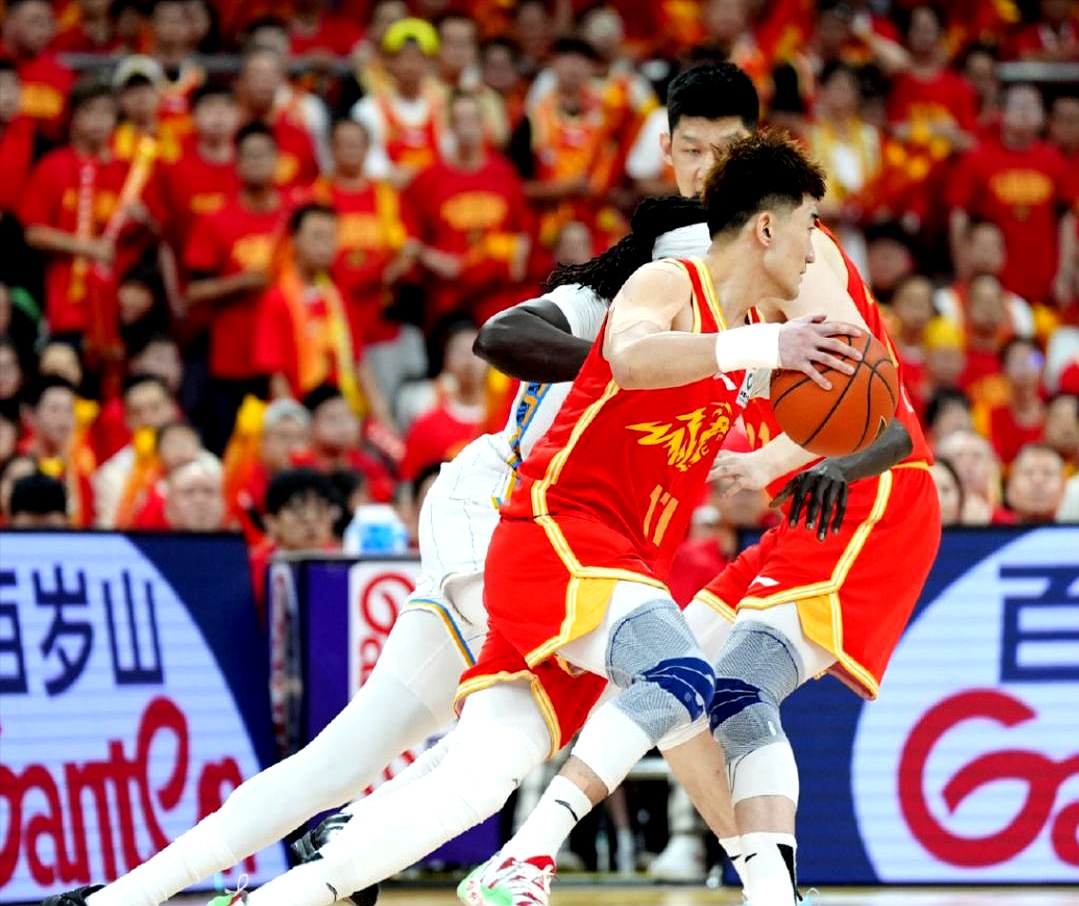 湖北男篮以微弱优势获得胜利 湖北男篮以微弱优势获得胜利