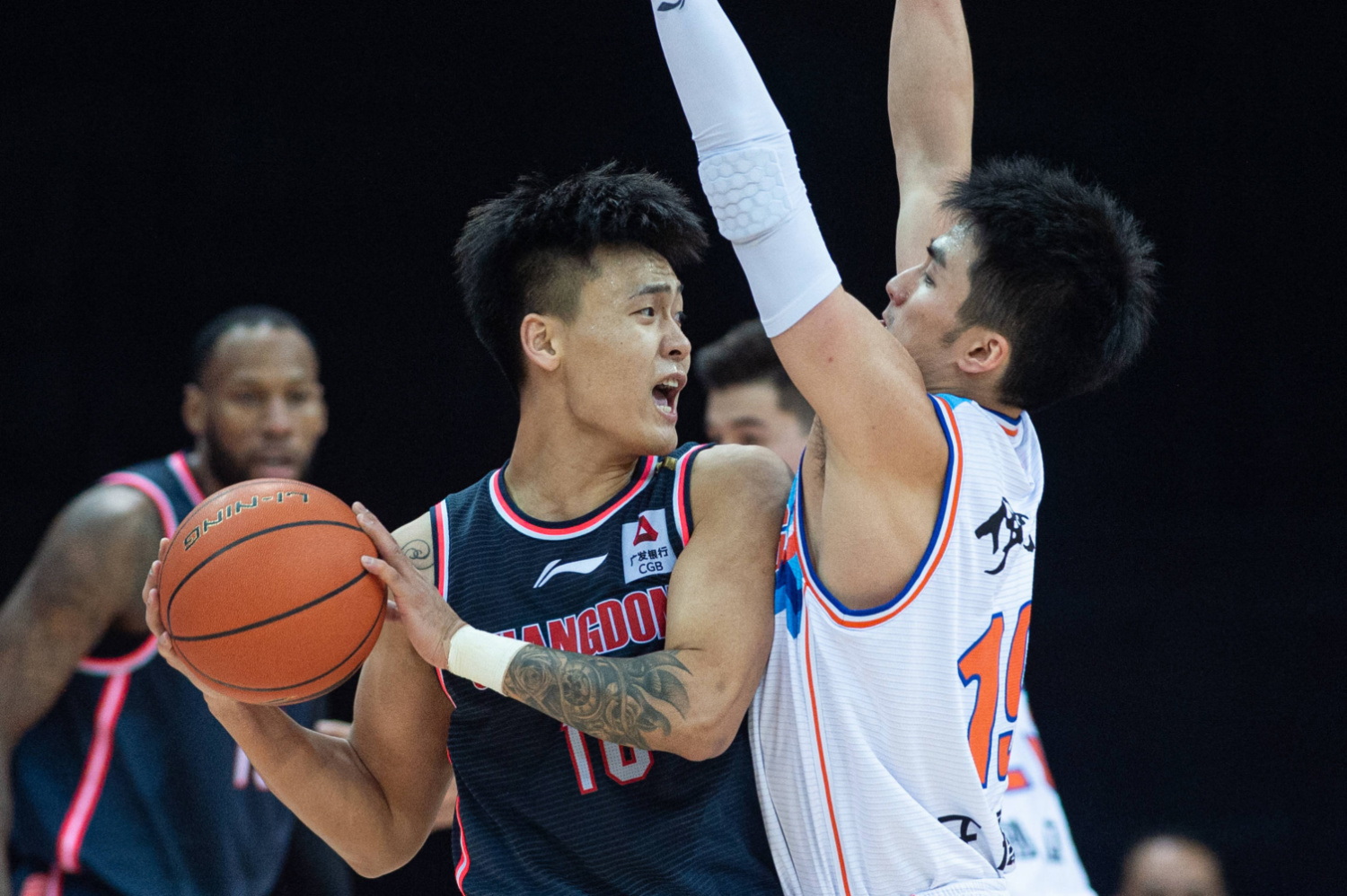 山东队精彩表现引爆全场，展示实力卓越的简单介绍