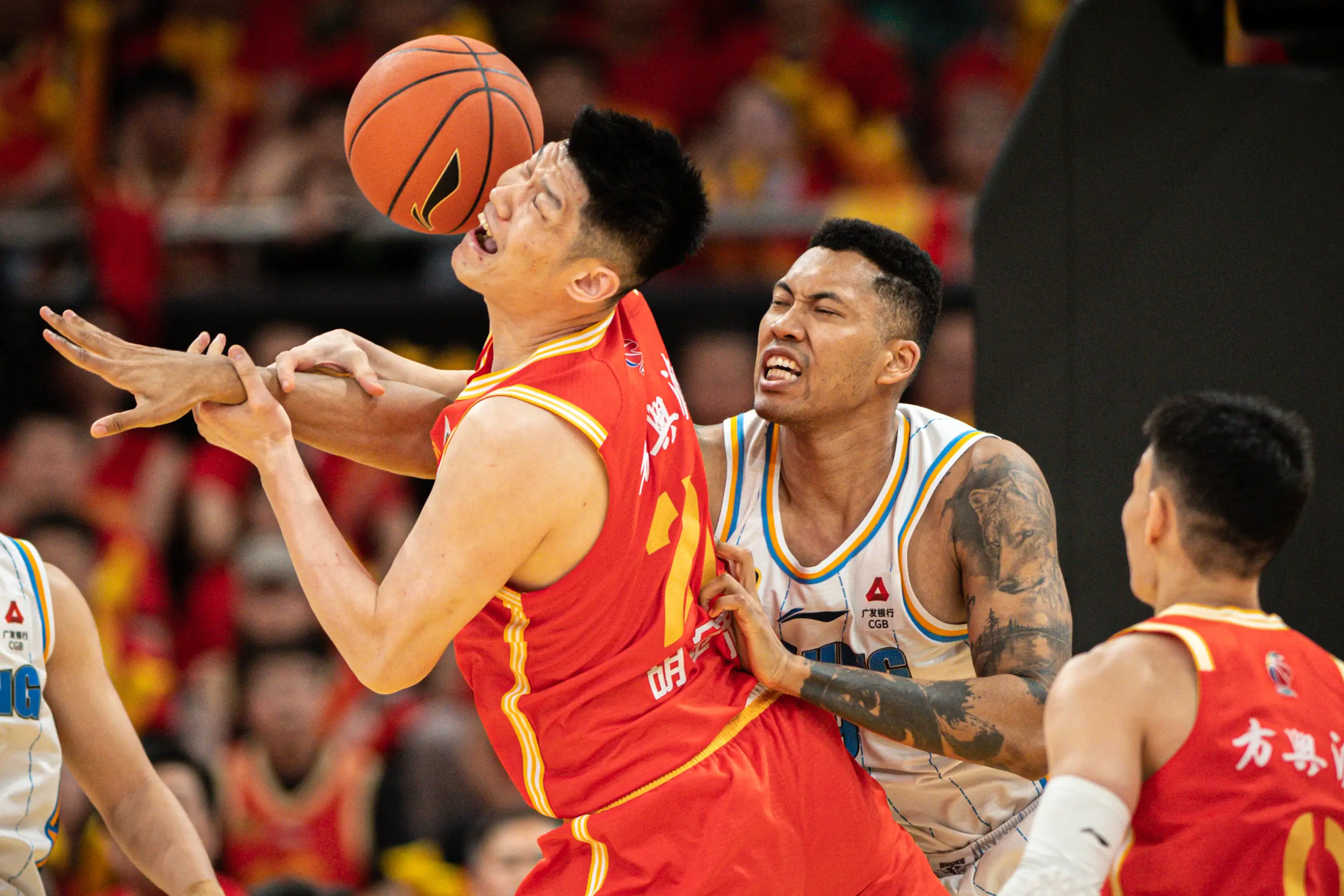 关于十六强逐鹿中原,足坛豪强势如破竹的信息 关于十六强逐鹿中原,足坛豪强势如破竹的信息