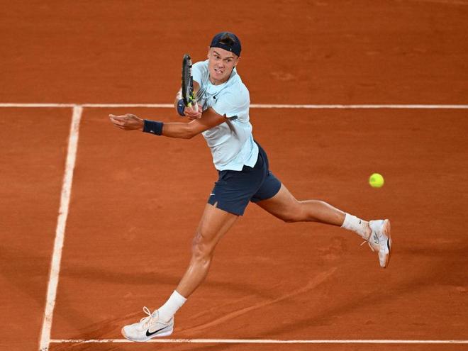 意大利网球队鏖战美国网球队,兹维列夫制霸全场的简单介绍 意大利网球队鏖战美国网球队,兹维列夫制霸全场的简单介绍