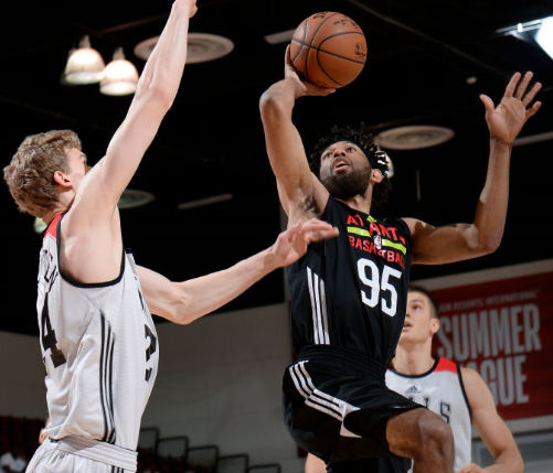 包含公牛逆转鹈鹕，周琦关键制胜的词条