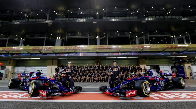 包含红牛车队完胜索伯车队,皮亚斯特里高光表现的词条 包含红牛车队完胜索伯车队,皮亚斯特里高光表现的词条