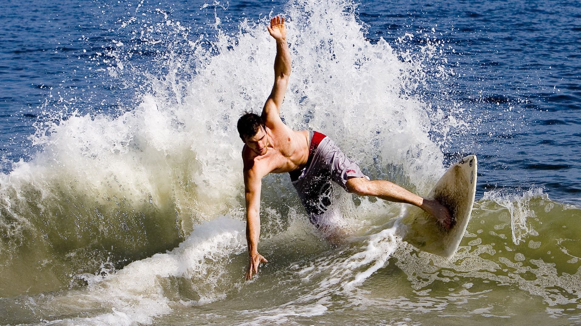不止于纪录，当哈弗茨的左脚划破温布利的天空，足球史册翻开了新的一页